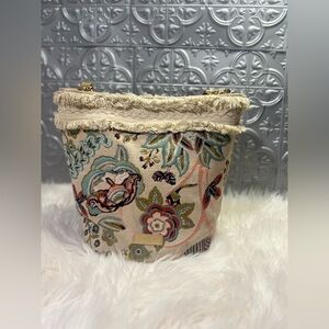 Spartina 449 Cream Floral Embroidered Tapestry Bucket Bag statement luxury purse